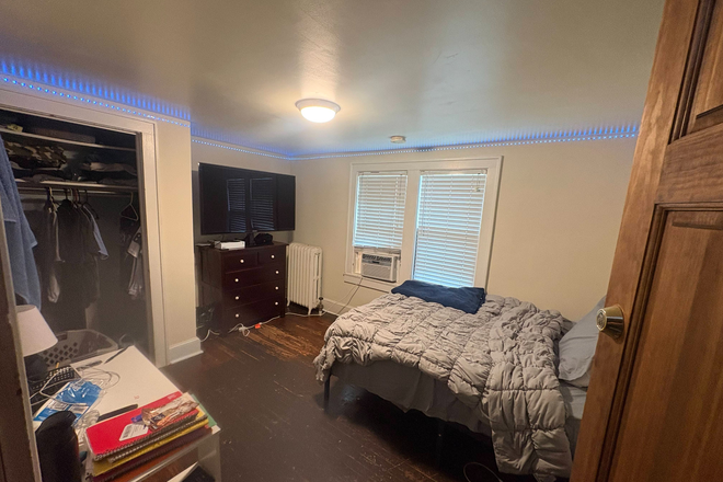 Bedroom - SPING SUBLET (Fully Furnished)