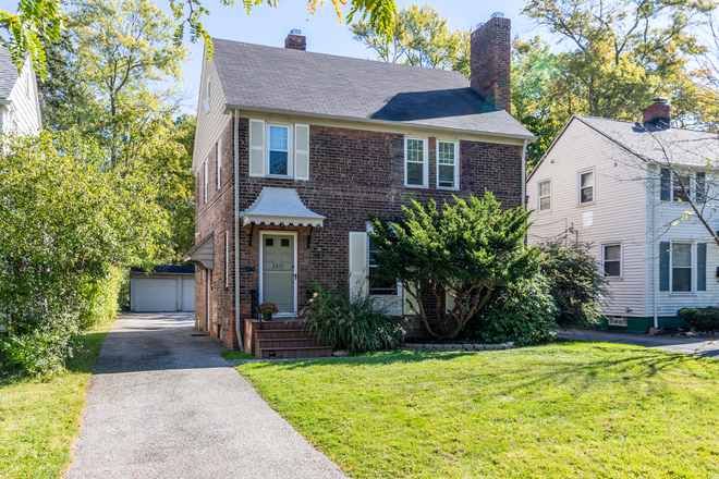 Exterior - Convenient and Quiet House