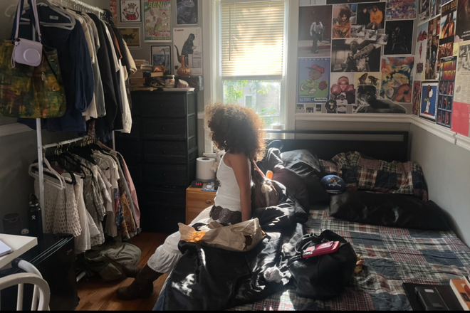 Subleased Room - Bedroom close to campus