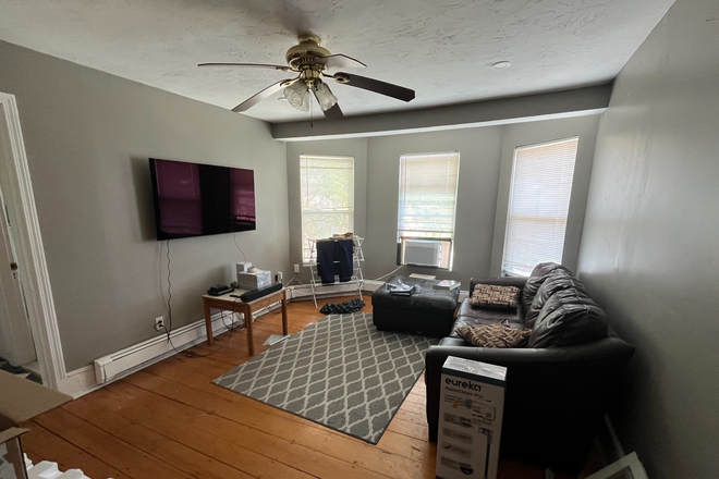 Living room - Apartment close to campus