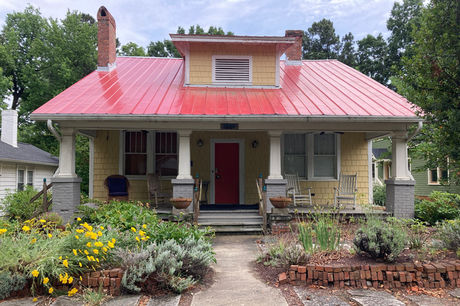 1005 Burch Ave. bungalow, more photos on the Airbnb site (link above) but you'd be renting from me directly. - Frnshd 3 BR, 1.5 BA home, dk w/gs grll,snny rms,flowers/herbs/fruits,short wlk to grcry, dinr,bgls.