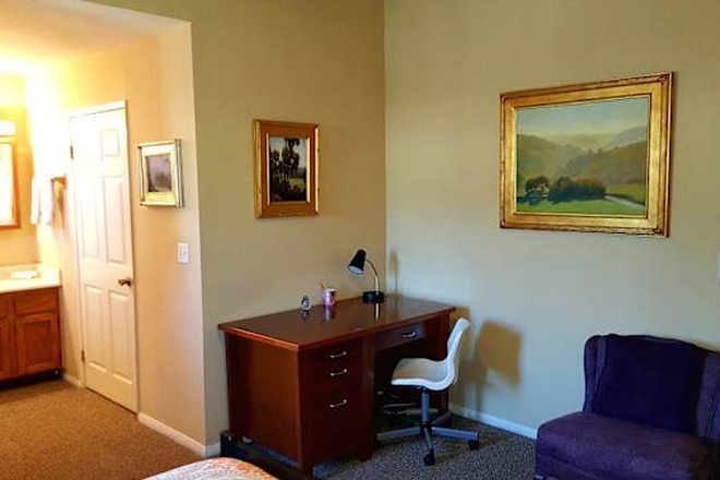 Desk and door to enter walk-in closet - Spacious Bedroom with Private Bathroom, Vaulted Ceiling, Walk-in Closet, ~280 sq ft!! Condo