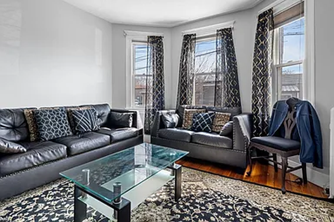Living Room - 2Bd1Ba Arsenal Yards 5 minutes Walk