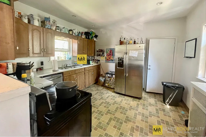 Call NOW for showings! 617-236-8600 - CURTIS AVE - *NO FEE* LRG MODERN 5BR/1BA NEAR TUFTS FOR *6/1/2027* W/ LNDRY IN BLDNG, PRKNG INC, DW Apartments