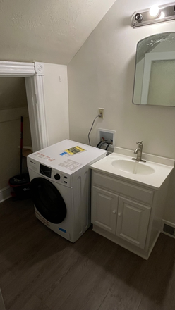 Fully renovated bathroom with washer/dryer - Unfurnished 1BR apt-Bank St-Princeton