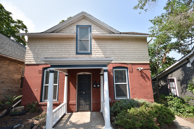 1725 Canyon #A - 1725 Canyon Blvd #A. (2BR/ 1BA)