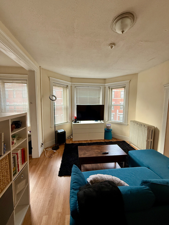 . - No broker fee. Spacious Alcove Studio at 20 Hemenway St. Contact Will McGowan 617.512.5822 Apartments