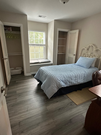 2nd Floor Standard Bedroom - Furnished All Utilities $795-$895 Close to Shuttle. Great location for international student w/o car
