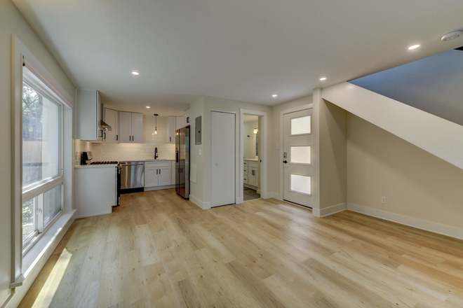 Downstairs Area - 2 Bedroom and 2 Bath Beautiful Renovated Townhome on Marine Street.