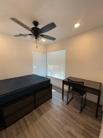 Bedroom - House next to Rice Village