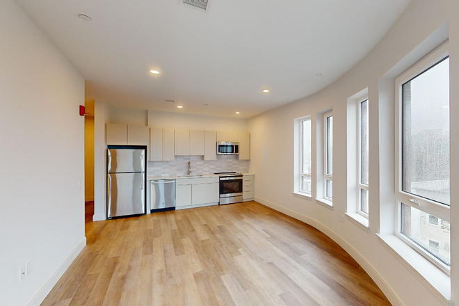 living - LOCATION!! 2 BED WITH IN-UNIT LAUNDRY, NO BROKER FEE! 9/1/26!!