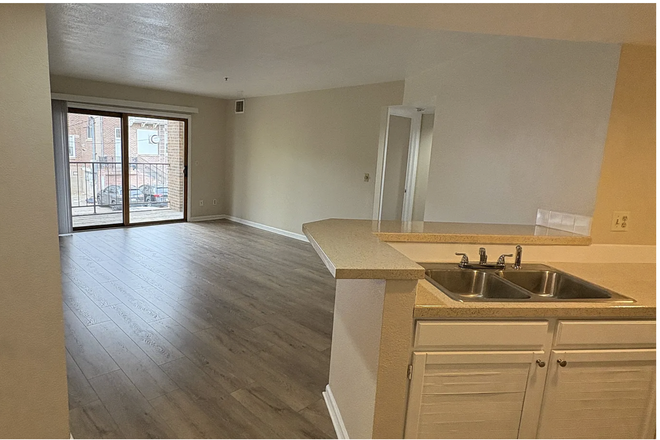 kitchen/living room - Broadway Apartments