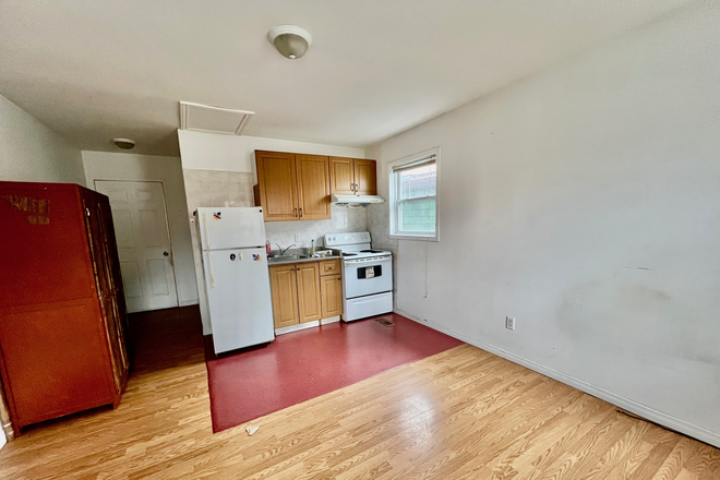 Kitchenette - Studio Apartment for Rent on Sullivan & Spadina- Downtown Toronto