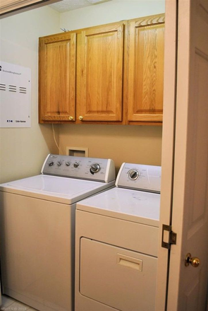 - 2 Bedroom 2 Bath Townhouse