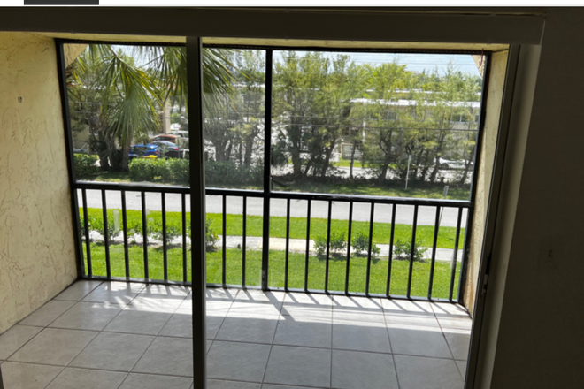 Balcony - Casa Del Rio Apartments