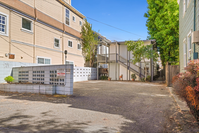 Front of Building - 2030 Cedar St - Fully Renovated 1 bedroom unit in small 6 unit building Steps from Shattuck