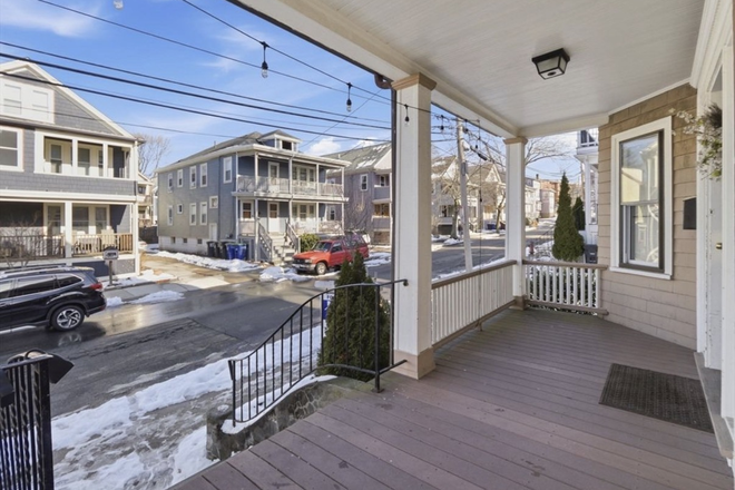 - - FOUR BEDROOM NEAR TUFTS UNIVERSITY FOR 6/1/2027 Apartments