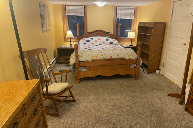 your bedroom - Great, huge bedroom in beautiful house 5 minute walk to DU.