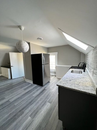 kitchen - PET FRIENDLY 2 BEDROOM WITH OFF STREET PARKING Triplex