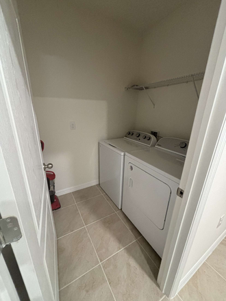 Laundry room - House for rent!