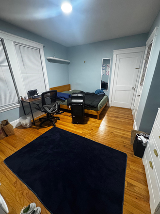 bedroom - Fully furnished room available for rent near Tufts University