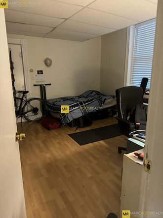 Living Space - Charlesgate East 3 Bed No Living Room Condo