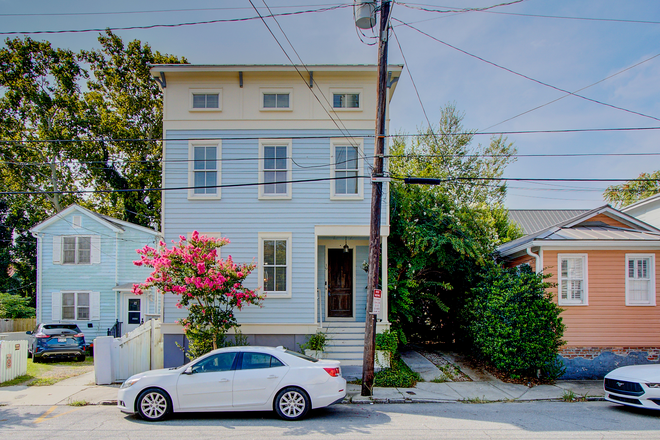 Exterior - East Side Home, Spacious, Walking Distance to King