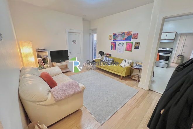 Living Room - AVAIL 9/1! Sunny Apartments next to Harvard Ave Station Closed to BU/T line, NO FEE!!