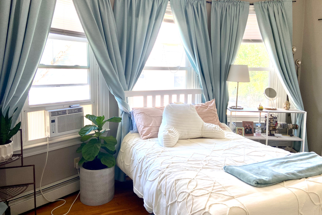 Bedroom - Sunny, Spacious, One Bedroom, 1 Bathroom Apartment.