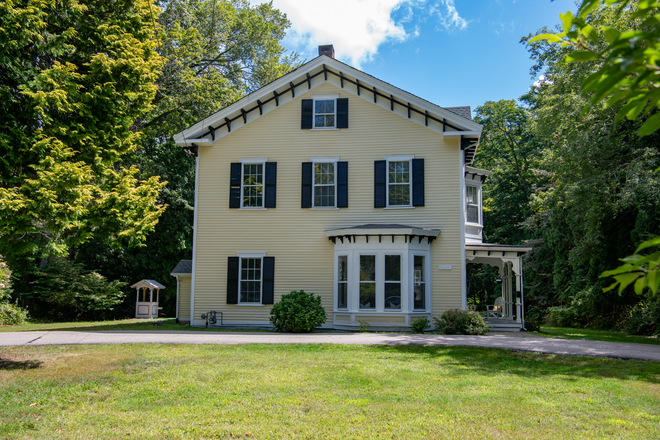 Exterior Home - Large Home Walking Distance to Campus with Ample Parking.