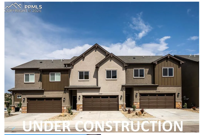Outside - Luxury Townhouse 11min from Campus