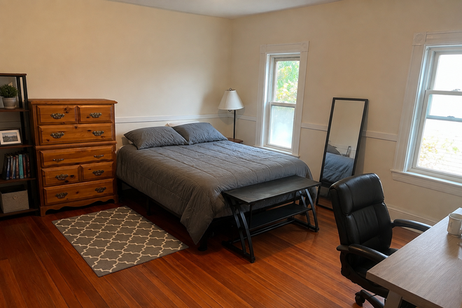 Your Bedroom - Large 175 Sq Ft Room – Davis Sq – Red & Green Line – $1,250