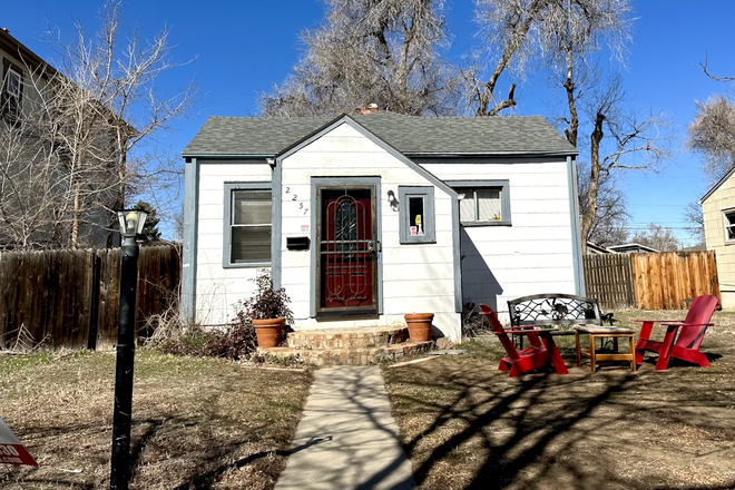 Outside view - 2 WEEKS FREE! House Near DU