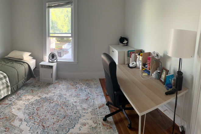 Bedroom - Sublet in a Newly Renovated House with Flexible Dates