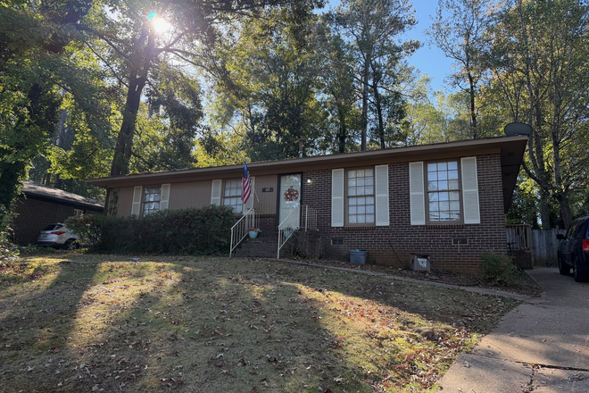 - 113 S Cedarbrook Dr