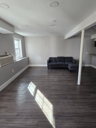 Living Room - Maplewood Apartments