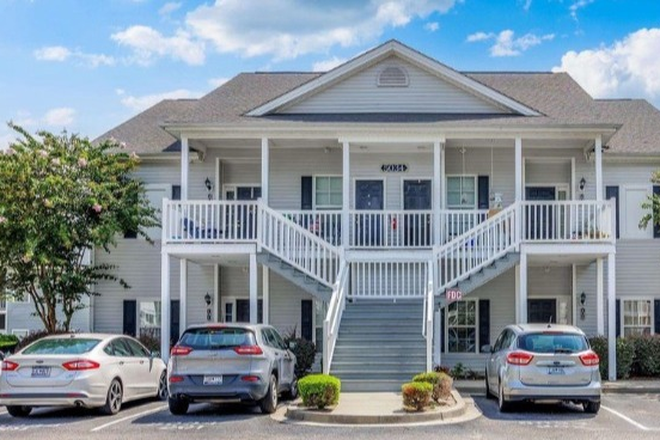 Entr - 3BR/2BA Condo in Gated Community 4 miles from CCU