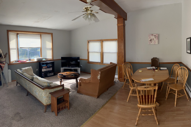 Living room - 113 W. Meadow rd Townhome