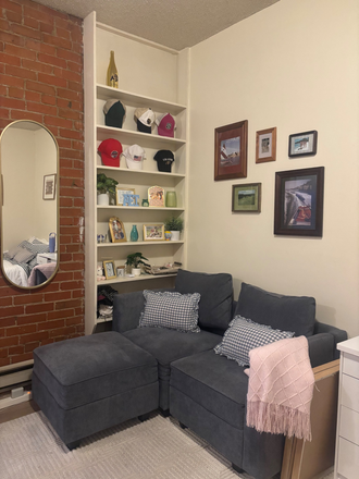 living room - Studio Apartment on The Hill