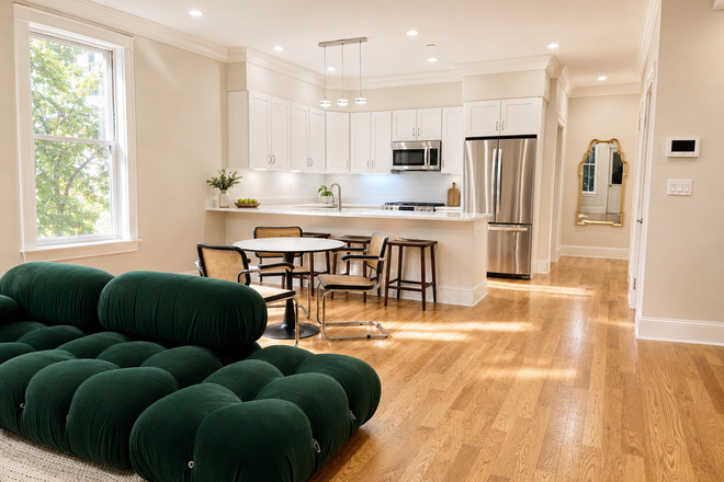 1 - Luxury 1st-Floor 3-Bed, 3-Bath Apartment Near Central Square/Red Line