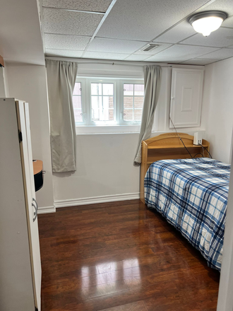 Bedroom - 1 Furnished Bedroom Available In Sunny Shared 2 bedroom studio (FEMALES ONLY) - $800