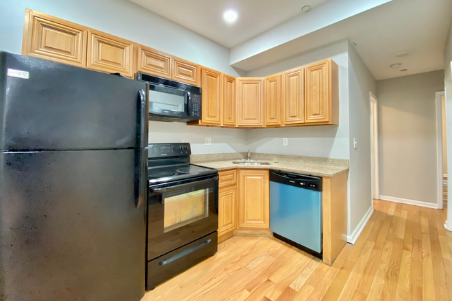 Kitchen - 2310 N Broad St Unit 2F Townhome