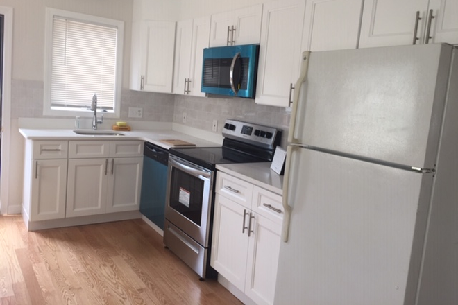 kitchen - Apt 3, Two-bedrm/one bath, $2800/Mon+Elect; walk to Green/Red. One bedrm available