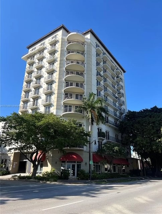 Building - RENOVATED 1 BEDROOM APT. WITH 1.5 BATH AND W/D IN UNIT- Vizcaya/Roads -Brickell(Next to Metro Rail)