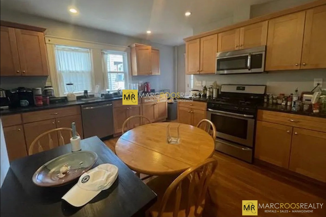 Call NOW for showings! 617-236-8600 - FREDERICK AVE - HUGE 2 FLR 6BR NEAR TUFTS FOR *6/1/2027* W/ 2 BATH, LNDRY IN BLDNG, PRKNG AVAIL! Apartments