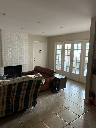 Living room - $1200 / 3br - Room for rent in Condo (La Jolla UTC)
