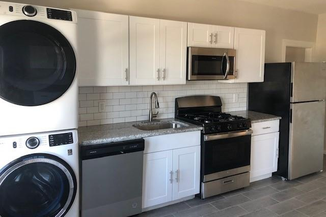 kitchen - 3 bed east side lease till May 31 2026 with option to renew.