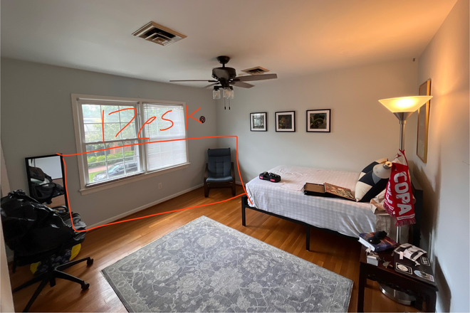 Bedroom for Rent, rug and full bed included (decorations do not convey) - Single Room in 2-Person Town Home 5 Minute Walk from Campus