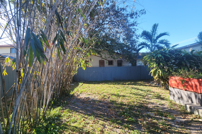 Bamboo Garden - Charming Home in Silver Bluff