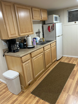 kitchen - 1 bedroom furnished basement apartment in house
